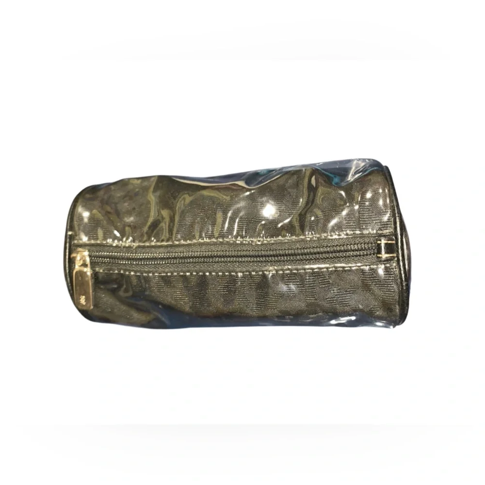 NY&CO Makeup Bag Zipper Closure